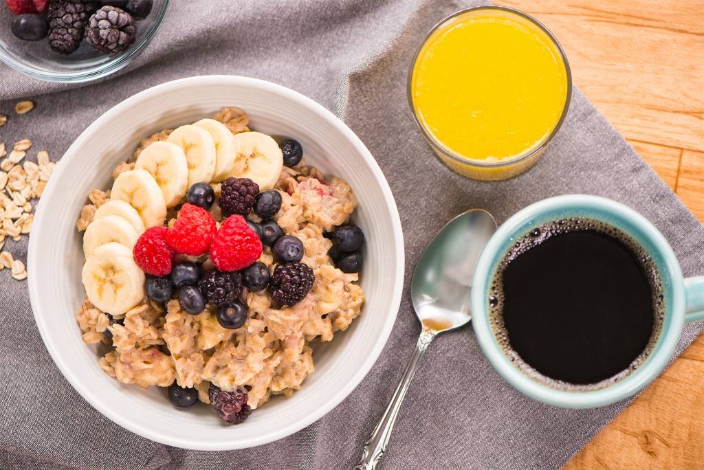 Banana Berry Oatmeal