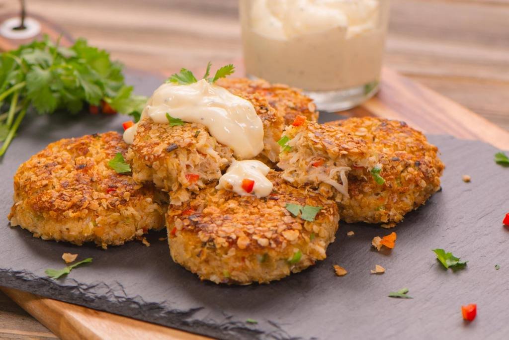 Crab Cakes rolled in Oats with Lemon Aioli