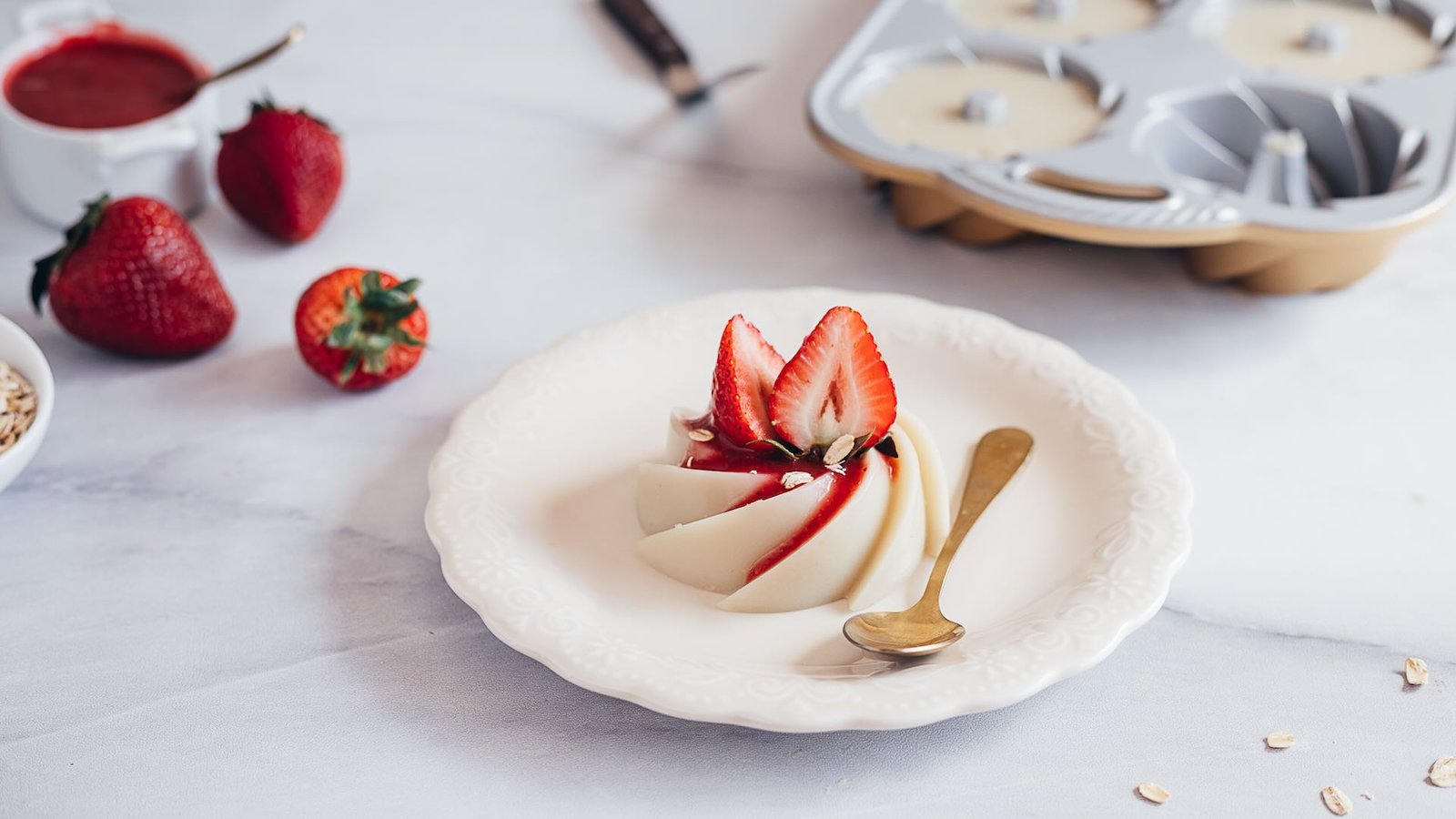 Oatmeal Panna Cotta and Strawberry Sauce